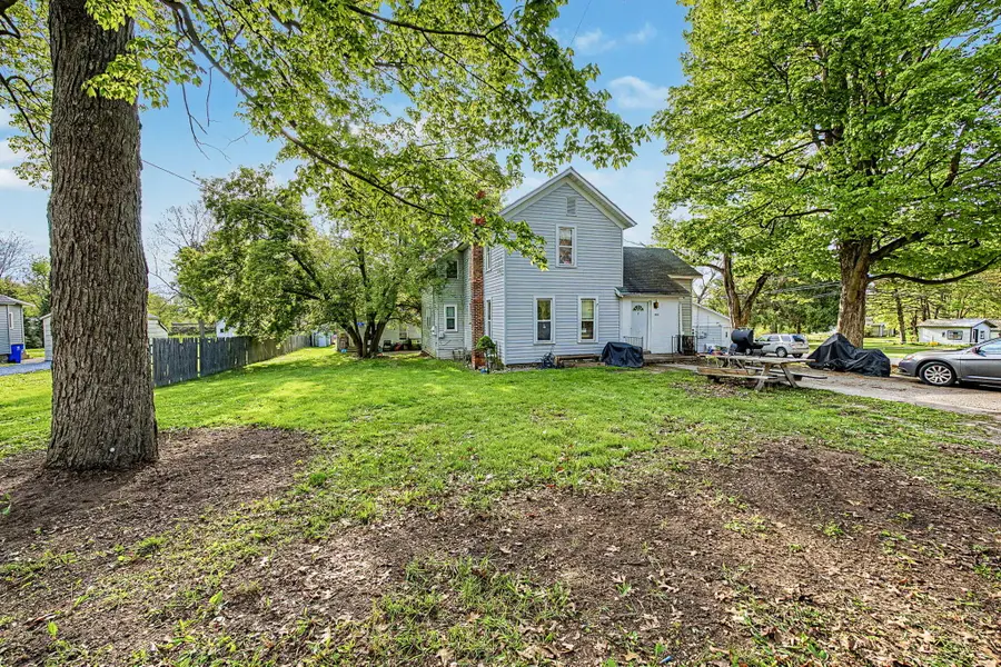 213 Reading Avenue, Jonesville, MI 49250 - #2