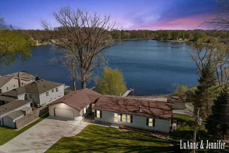 10260 Swem Street Ne, Rockford, MI 49341 - #2