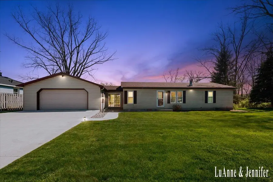 10260 Swem Street Ne, Rockford, MI 49341 - #3