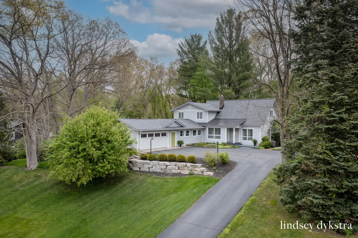 2814 Burrwick Drive Se, Grand Rapids, MI 49546 - #1
