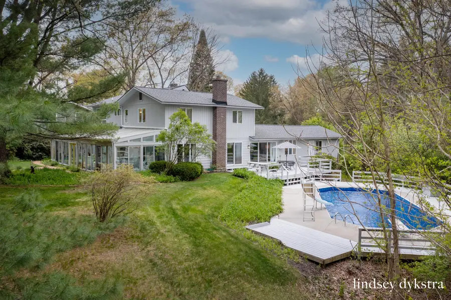 2814 Burrwick Drive Se, Grand Rapids, MI 49546 - #2