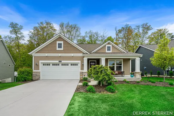 2062 Flowering Drive, Hudsonville, MI 49426