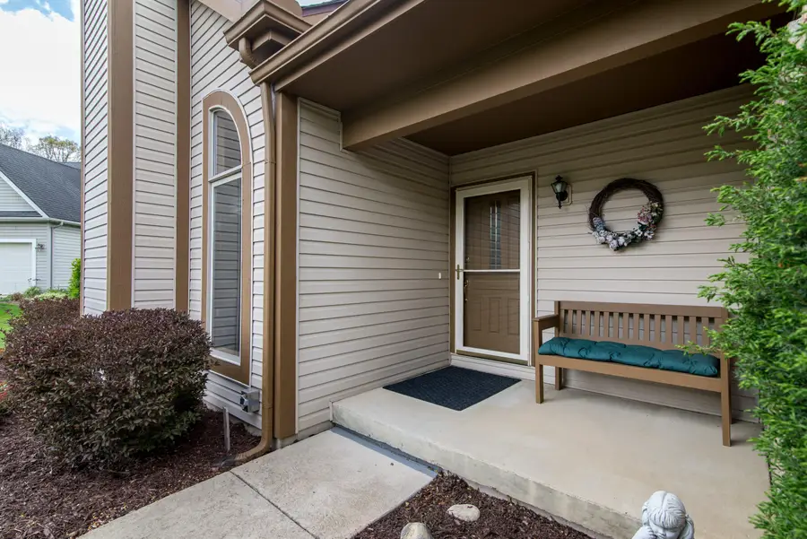 1324 Darlington Circle, Saline, MI 48176 - #2
