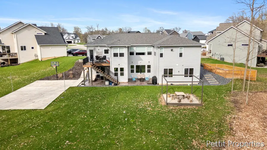 1835 Gloryfield Drive Sw, Byron Center, MI 49315 - #3