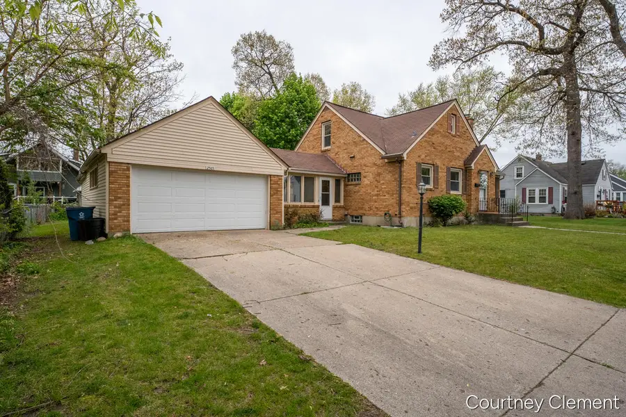 2565 Cherrywood Court Sw, Wyoming, MI 49519 - #3