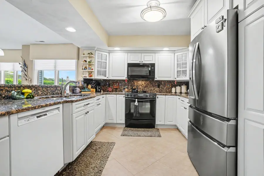 355 W Columbia Avenue W #104, Battle Creek, MI 49015 - #3