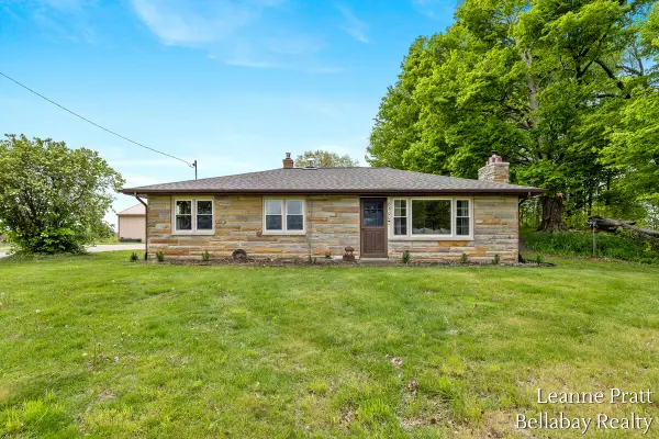 8500 Tasker Road, Bellevue, MI 49021