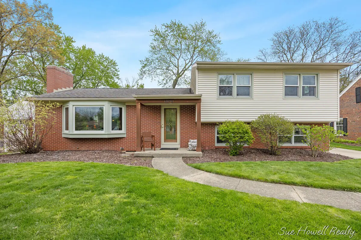 2102 Ontonagon Avenue Se, Grand Rapids, MI 49506 - #1
