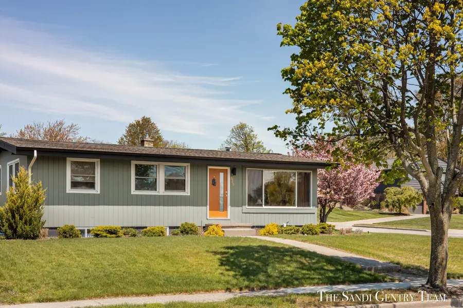 529 Arlington Avenue, Grand Haven, MI 49417 - #3