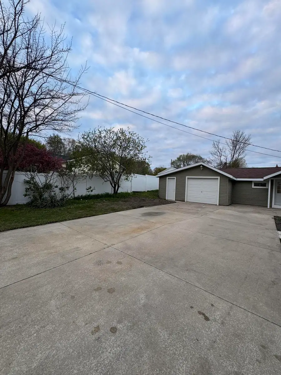 103 E Savidge Street, Spring Lake, MI 49456 - #3