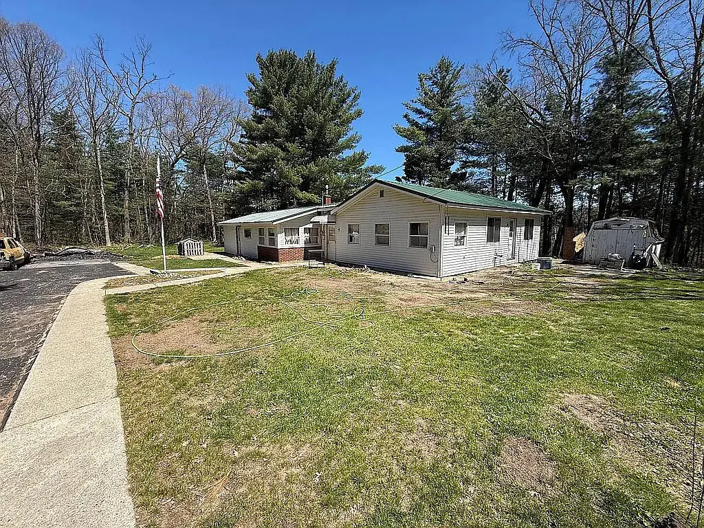 3105 N Evergreen Drive, White Cloud, MI 49349 - #1