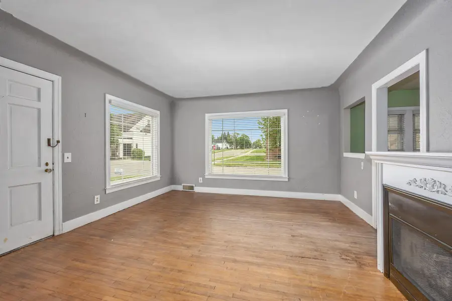 3083 Barrett Avenue Sw, Grandville, MI 49418 - #3