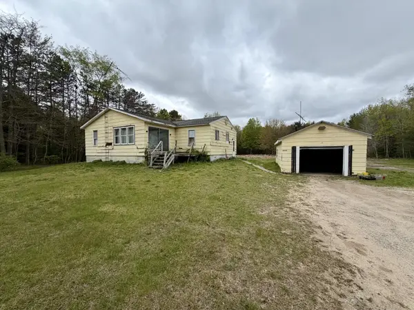 2214 E Mount Garfield Road, Muskegon, MI 49444