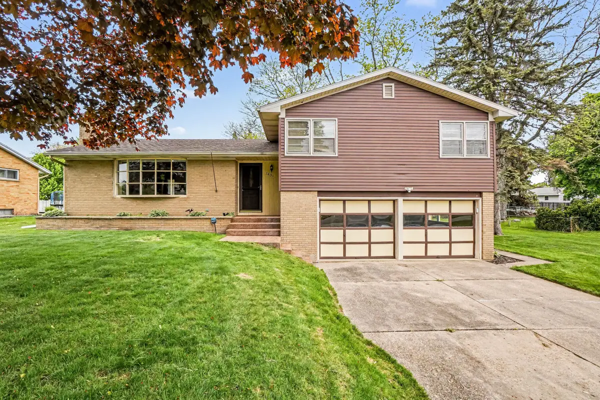 7431 Thomas Avenue, Jenison, MI 49428 - #1