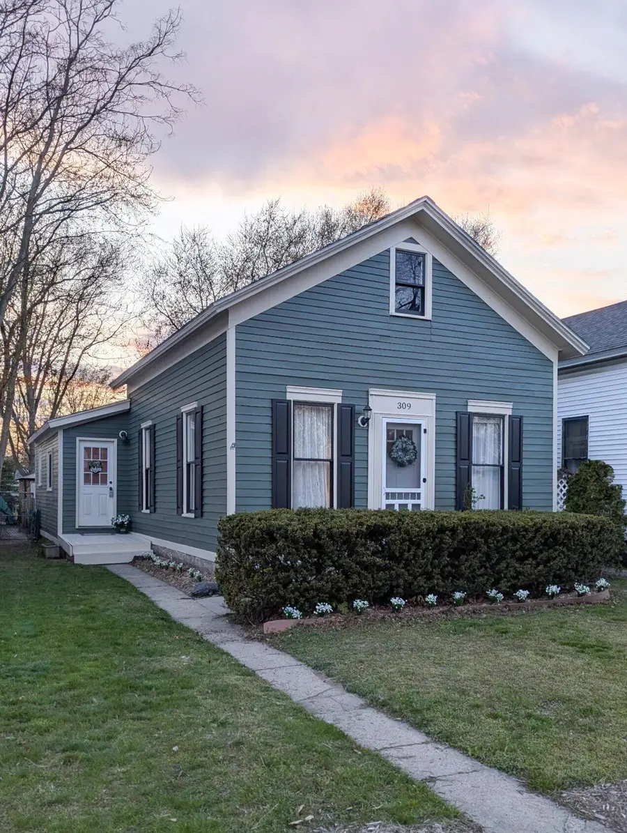 309 N Robert Street, Ludington, MI 49431 - #2