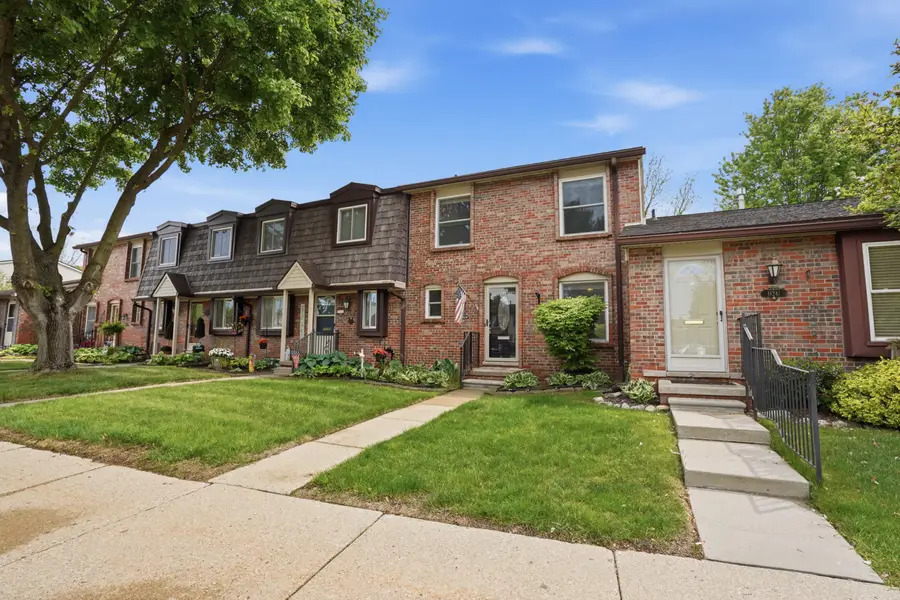 18239 Jamestown Circle, Northville, MI 48168 - #3