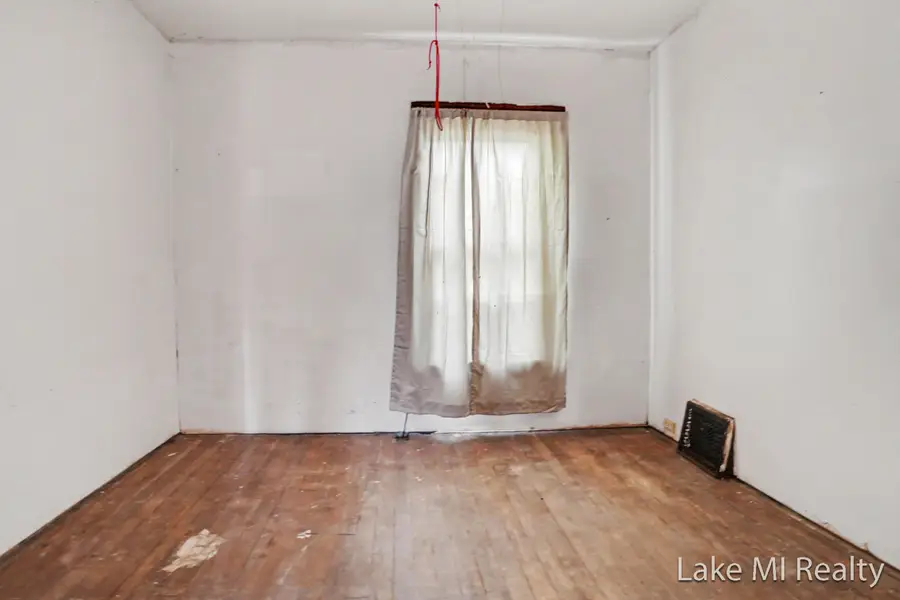 616 W Michigan Avenue, Battle Creek, MI 49037 - #3