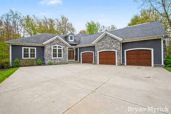 3355 Palmer Drive, Saugatuck, MI 49453