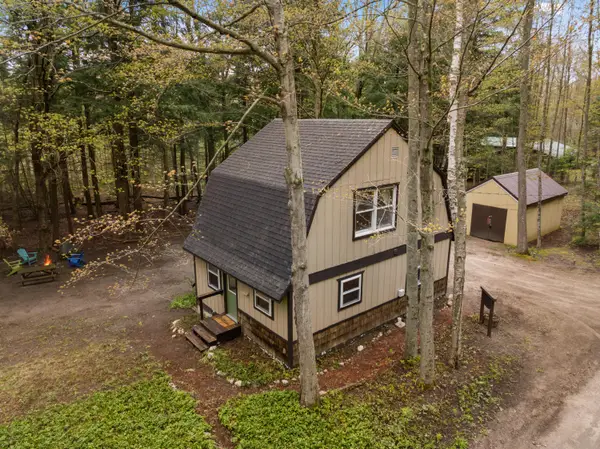 3513 River Road, Frankfort, MI 49635