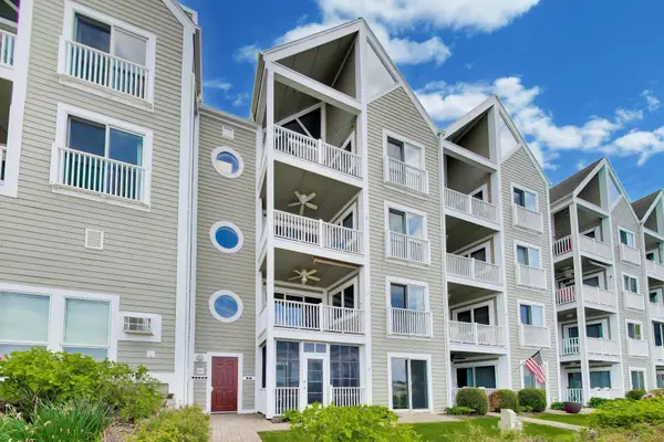 310 Oselka Drive #155, New Buffalo, MI 49117