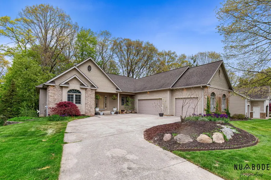 2333 Longmeadow Street Nw, Grand Rapids, MI 49504 - #2