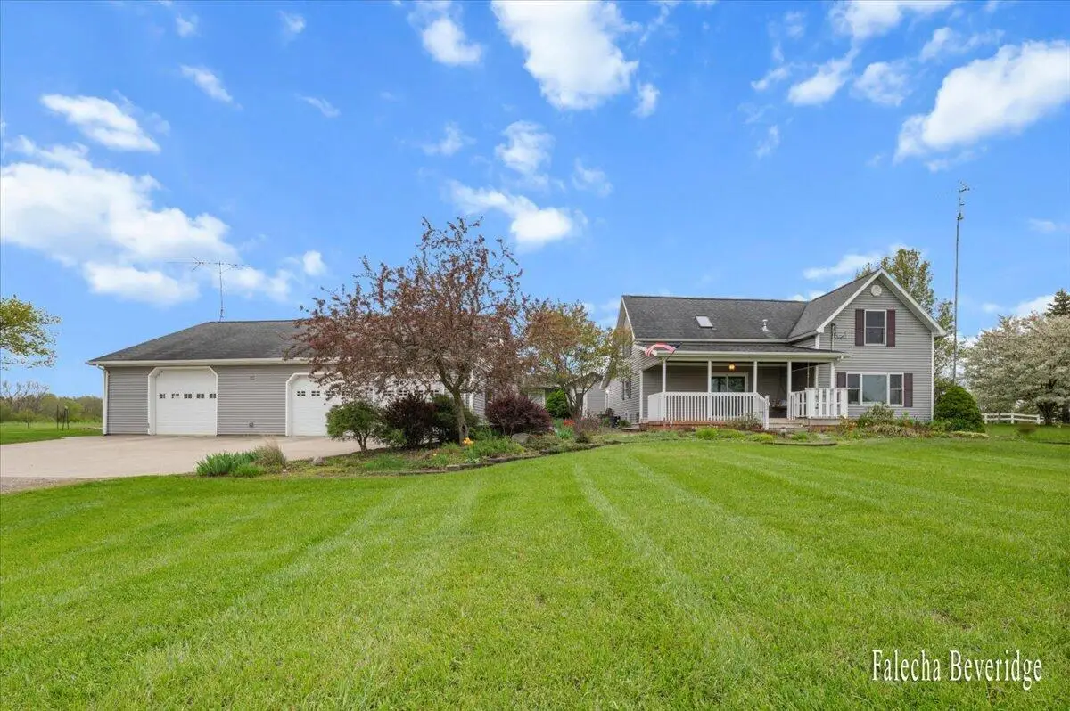 8022 E Vernon Road, Rosebush, MI 48878 - #1