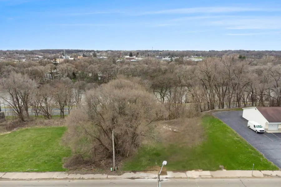 695 W Michigan Avenue W, Battle Creek, MI 49037 - #2