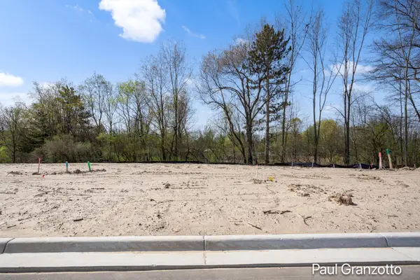 3060 Arbor Creek Avenue Se, Kentwood, MI 49512