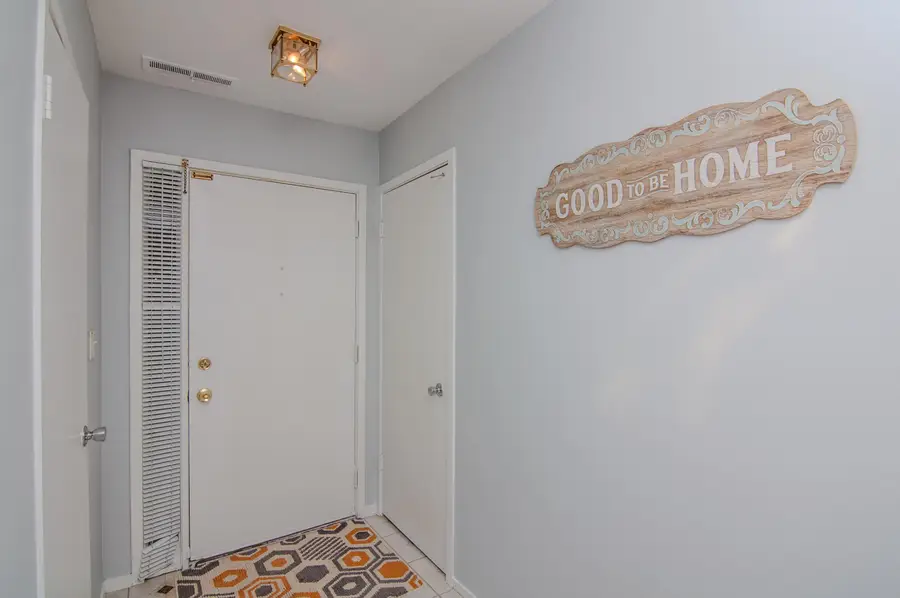3017 Lakehaven Court, Ann Arbor, MI 48105 - #3