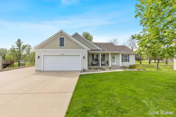 8283 Fairwood Drive, Jenison, MI 49428