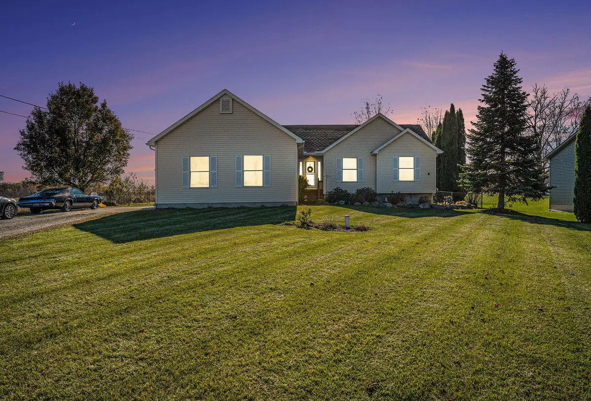 5243 Reid Road, Swartz Creek, MI 48473 - #1