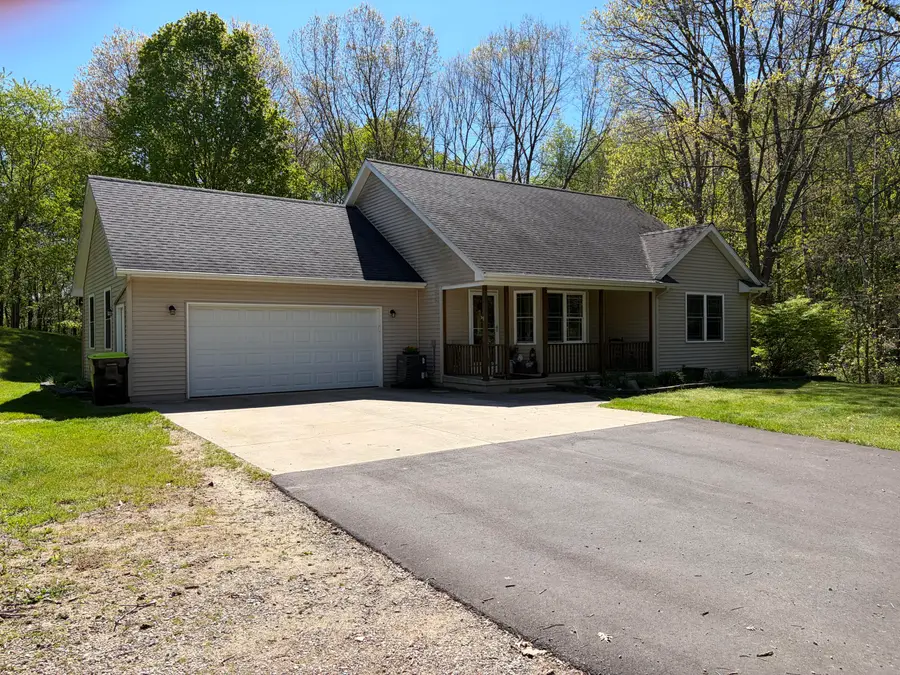 6050 Egan Avenue Se, Caledonia, MI 49316 - #3