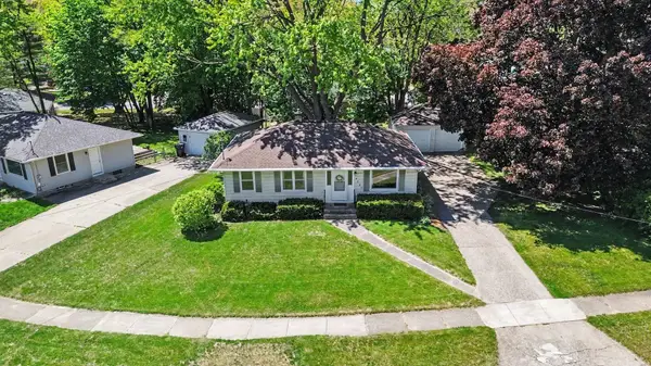 4725 Burgis Avenue Se, Kentwood, MI 49508