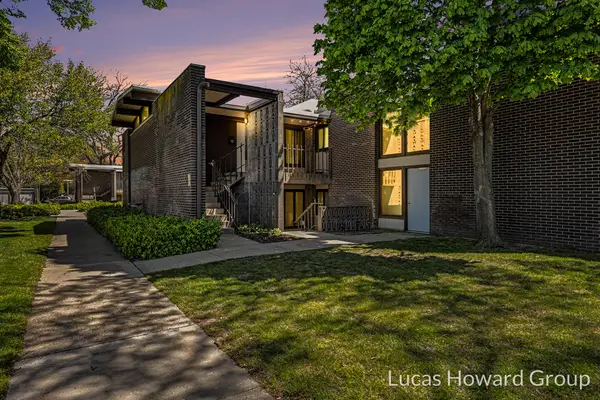 815 S Despelder Street #9, Grand Haven, MI 49417