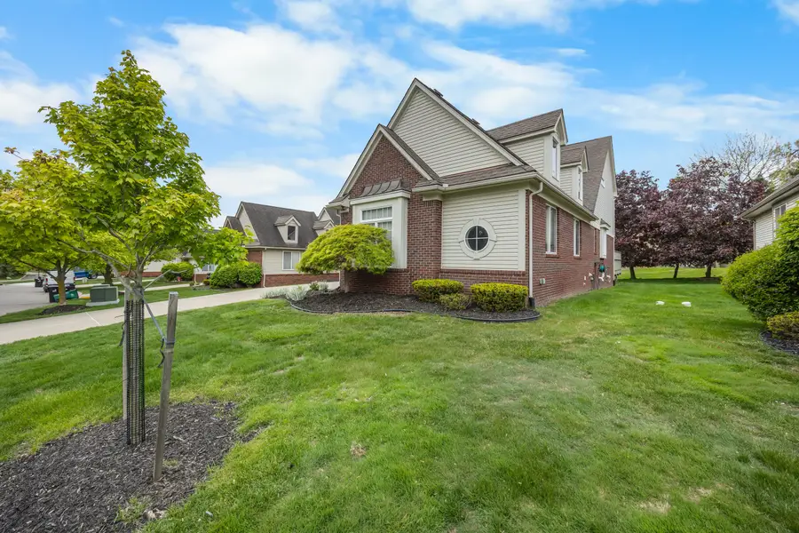22273 Abington Drive, Farmington Hills, MI 48335 - #3