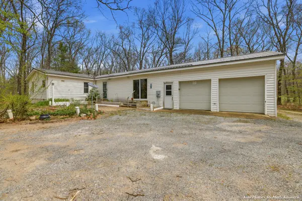 2437 E 100th Street, Grant, MI 49327