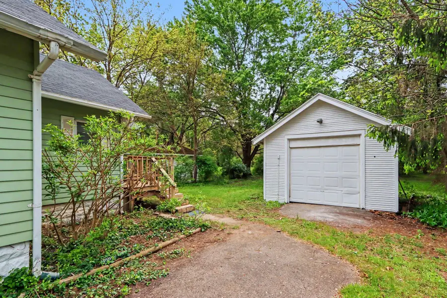 549 Avenue A, Springfield, MI 49037 - #2