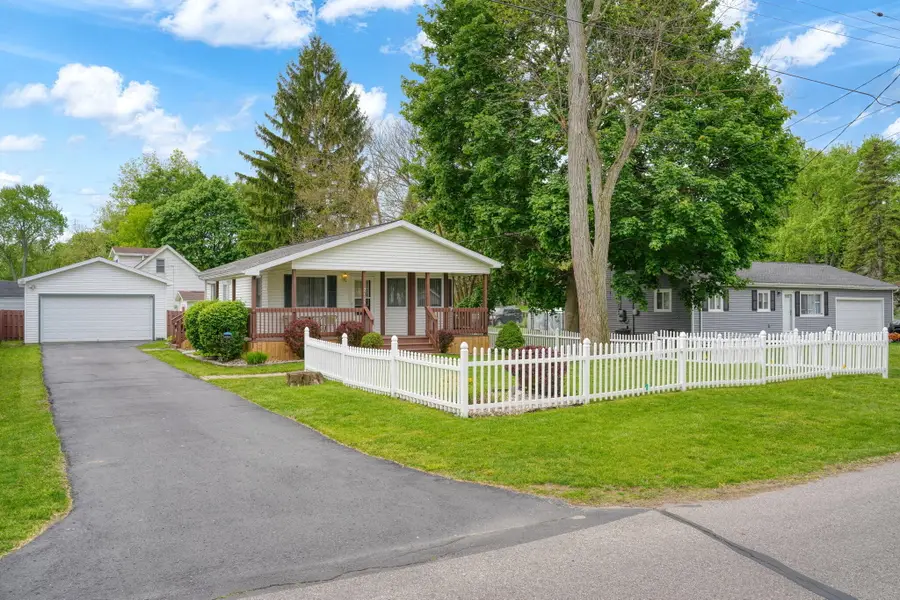 2105 Carlton Boulevard, Jackson, MI 49203 - #2