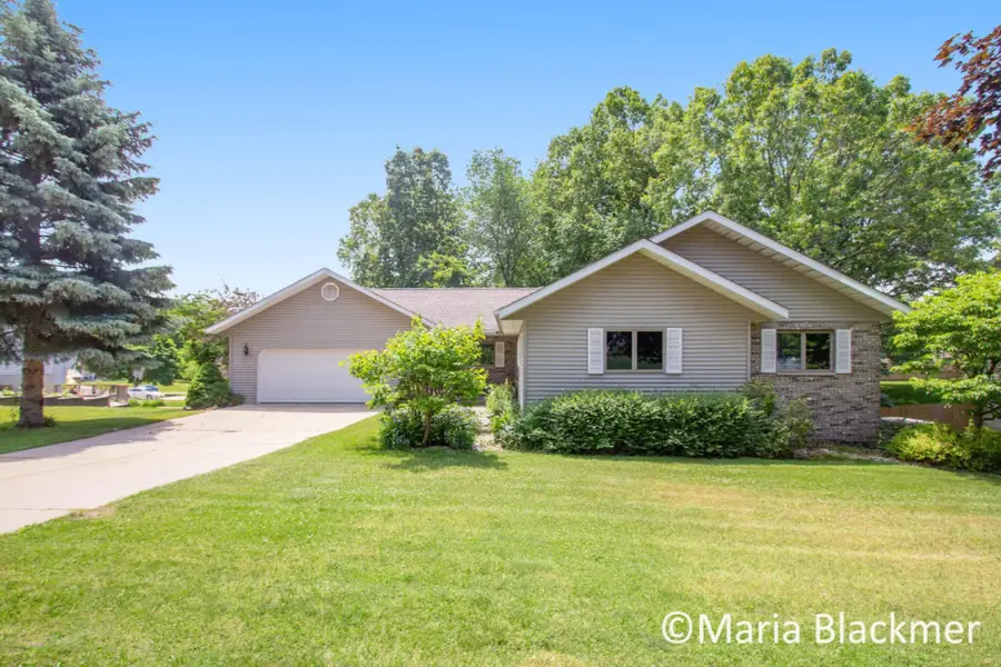 947 Southview Drive, Ionia, MI 48846 - #2