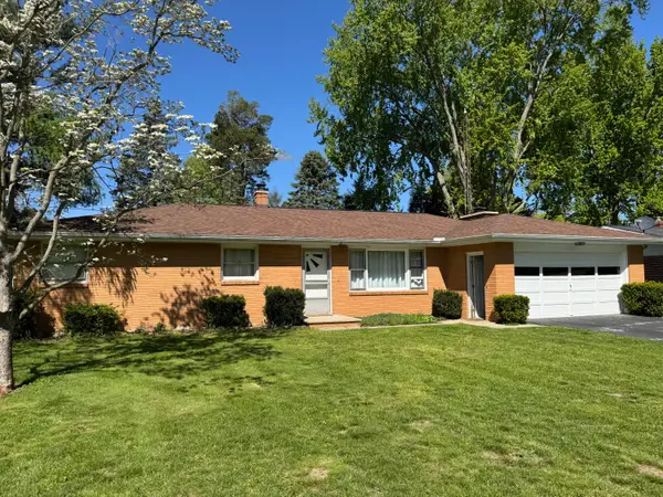 5634 W Hiawatha Lane, Stevensville, MI 49127