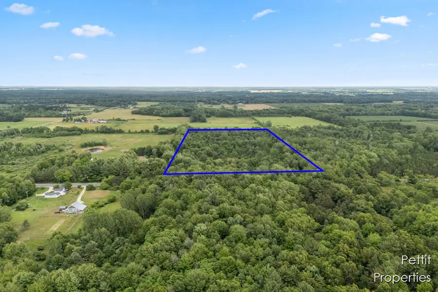 6804 S Maple Island Road, Nunica, MI 49448 - #2
