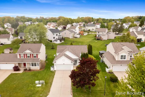 5757 E Grove Drive Se, Kentwood, MI 49512