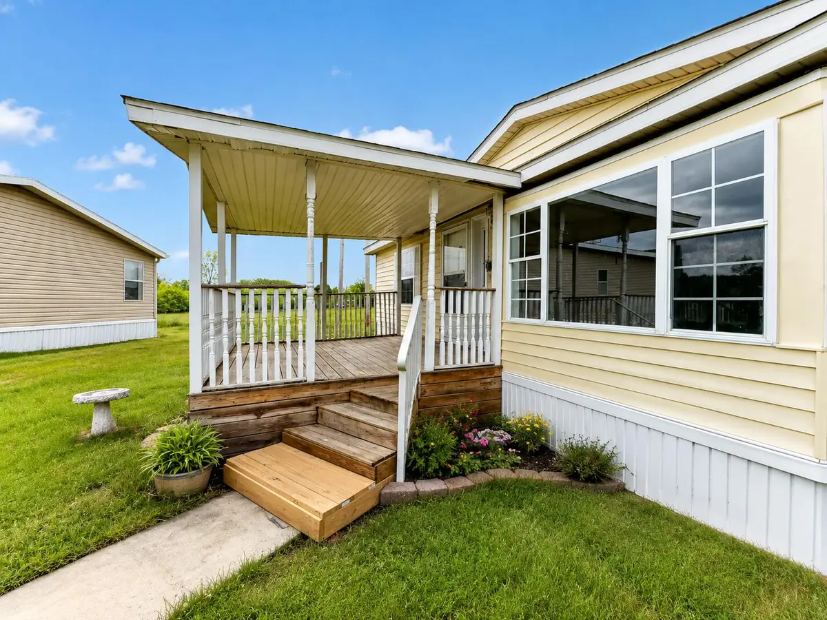 388 Laurel Drive, Monroe, MI 48161 - #1