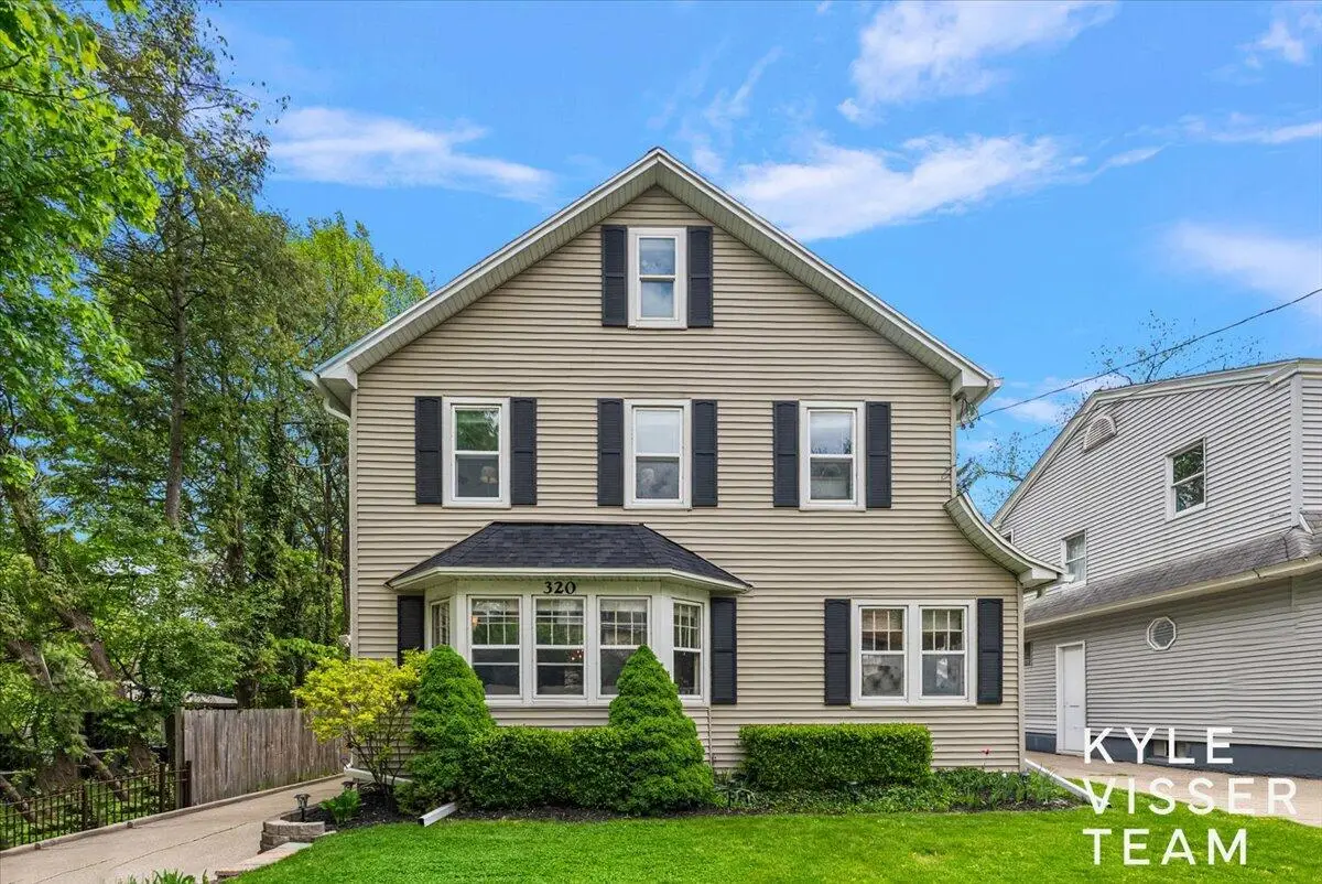 320 Gladstone Drive Se, East Grand Rapids, MI 49506 - #1