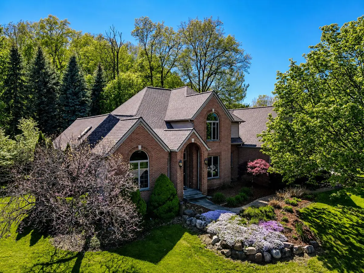 146 Summerfield Court Sw, Grandville, MI 49418 - #1