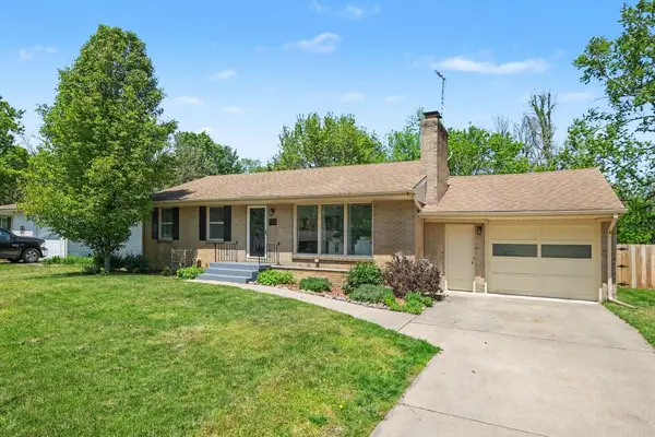 725 Parkway Drive Ne, Grand Rapids, MI 49525