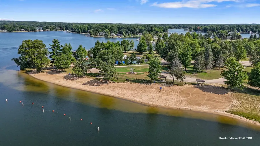 9780 Alamo Court, Canadian Lakes, MI 49346 - #3