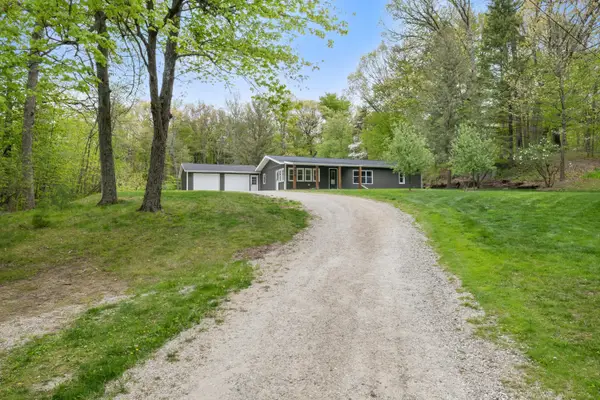 7924 Pine Island Court Ne, Belmont, MI 49306