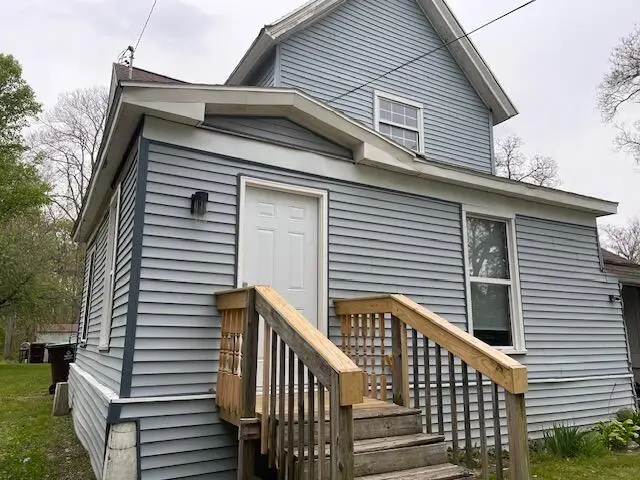911 N Clinton Street, Albion, MI 49224 - #1