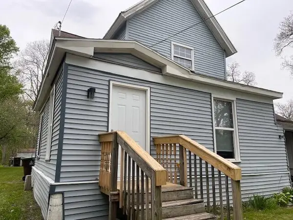 911 N Clinton Street, Albion, MI 49224